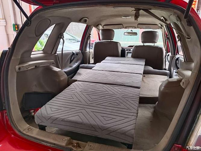 利亚纳后排放倒图片,利亚纳后座完全放平图