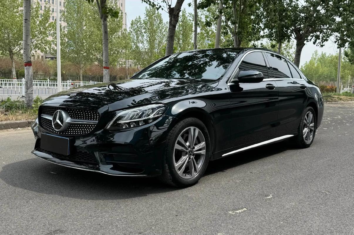 奔驰2021款c200l(奔驰2021款c200l时尚型运动版)