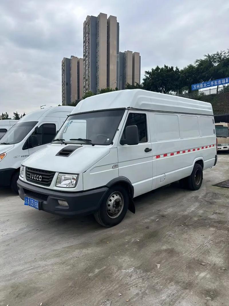 依维柯加长版货车价格 依维柯加长版货车价格及图片